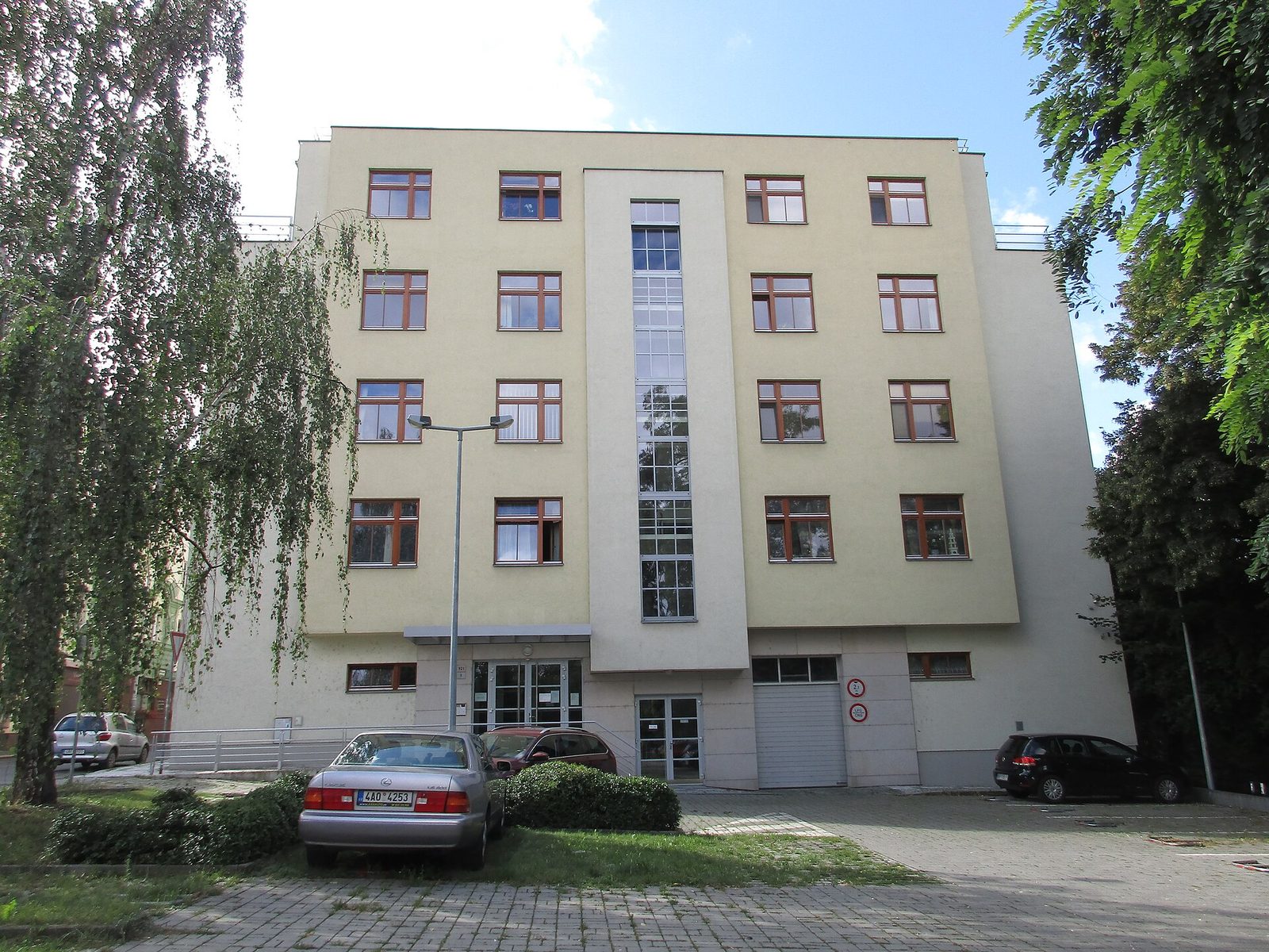 Bývalá továrna na hašlerky v ulici Magistrů, dnes Rezidence Tyršův Vrch