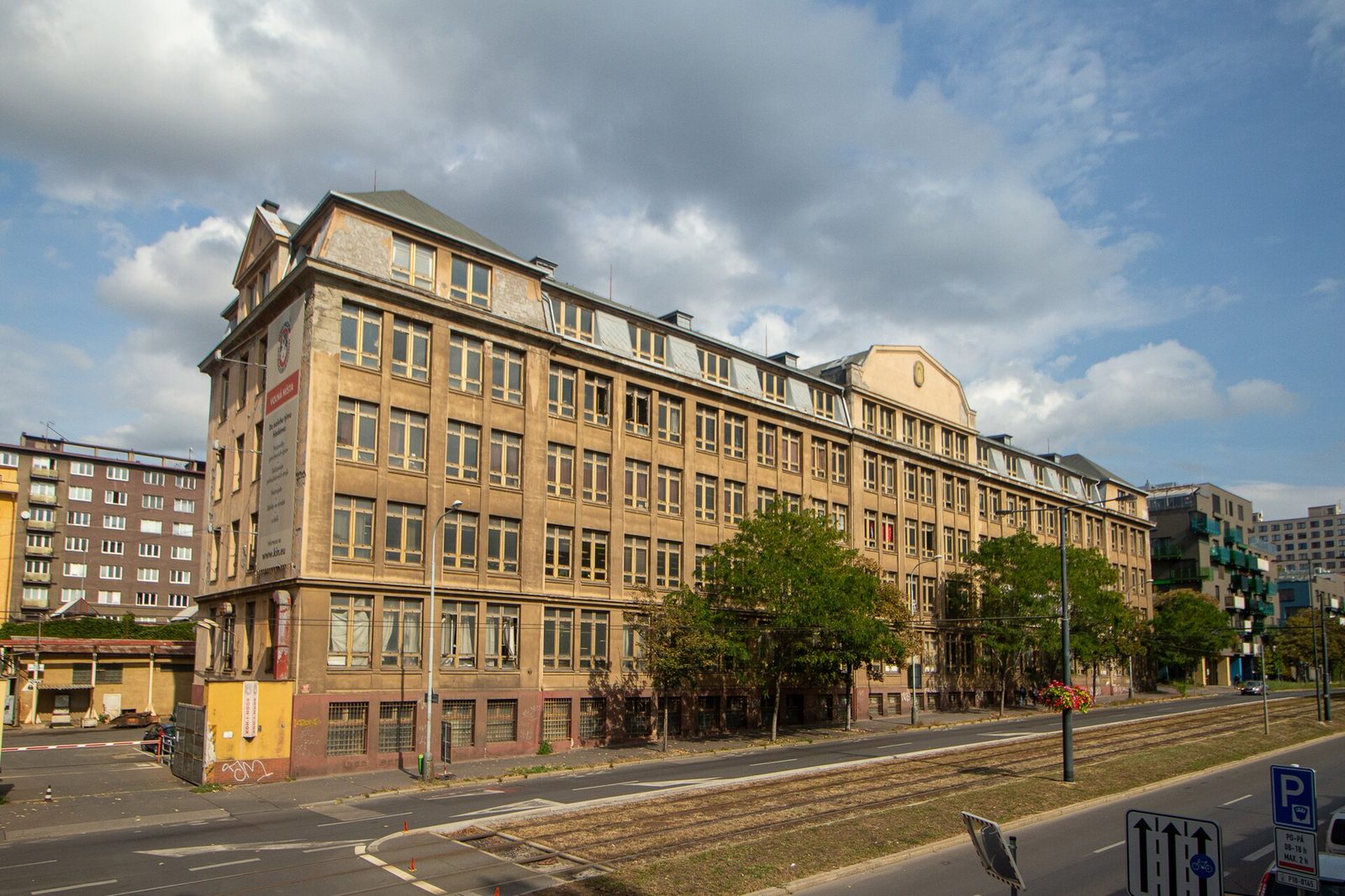 Bývalá továrna Koh-i-noor z Vršovické ulice, 2020
